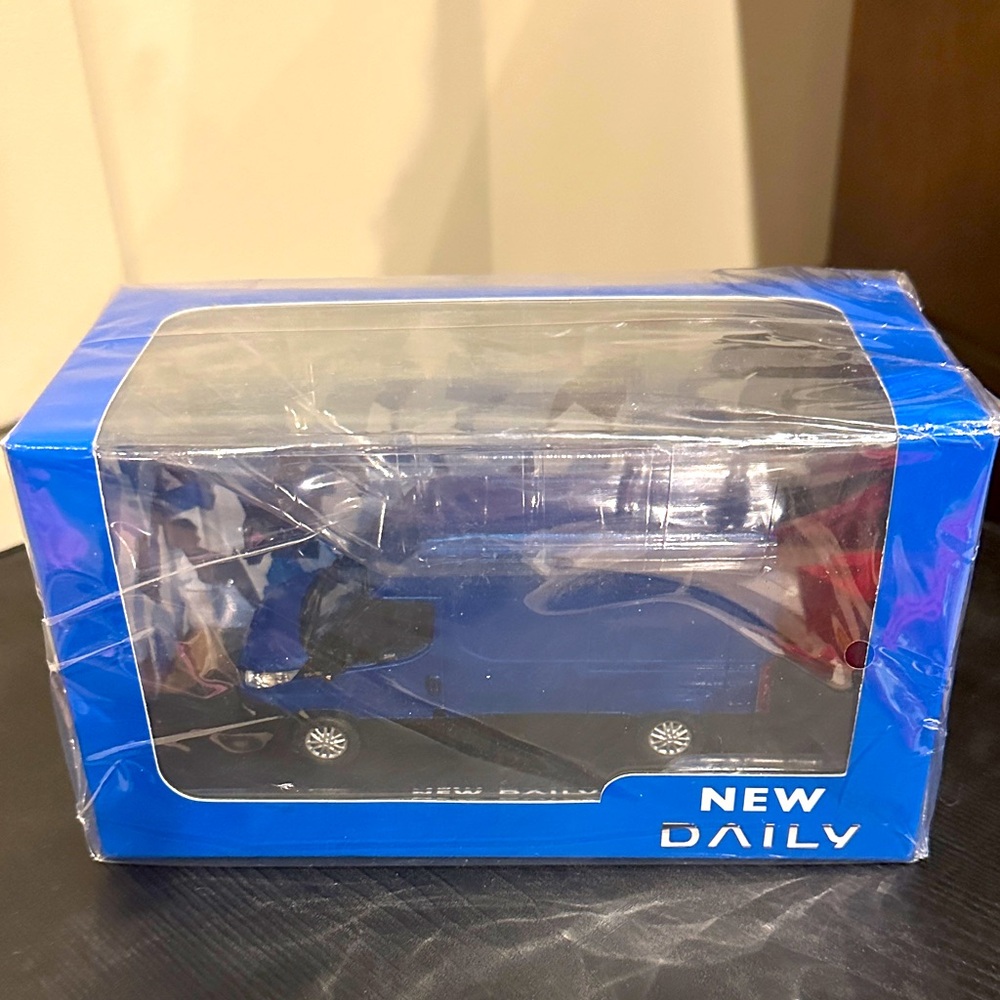 NIB ELIGOR Ivevo Blue Model Car die cast 1:43 scale  BRAND NEW IN BOX